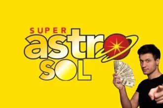 Grupo de personas emocionadas celebrando los números ganadores en un local de lotería.