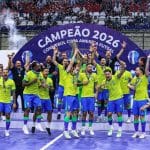 Jugadores argentinos celebran el gol en la semifinal contra Ecuador.