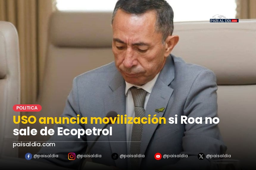 Protesta de trabajadores de Ecopetrol con pancartas en Bogotá.